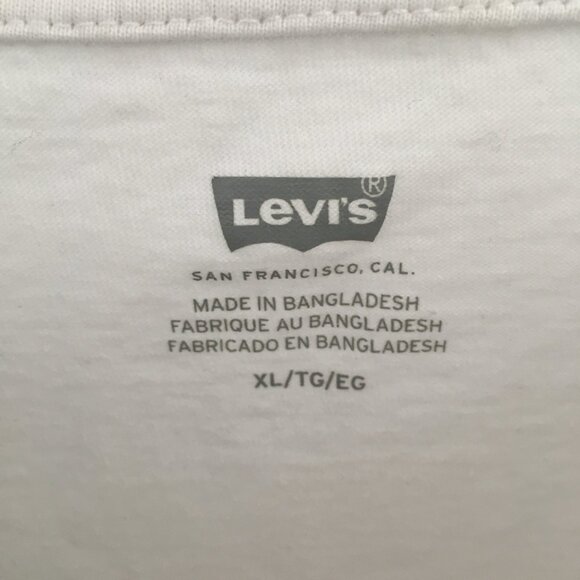 Levi's Women's T-Shirt - Picture 3 of 4
